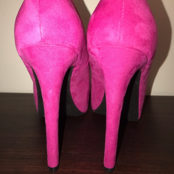 New Charlotte Russe hot pink “suede” heels - Picture 3 of 3